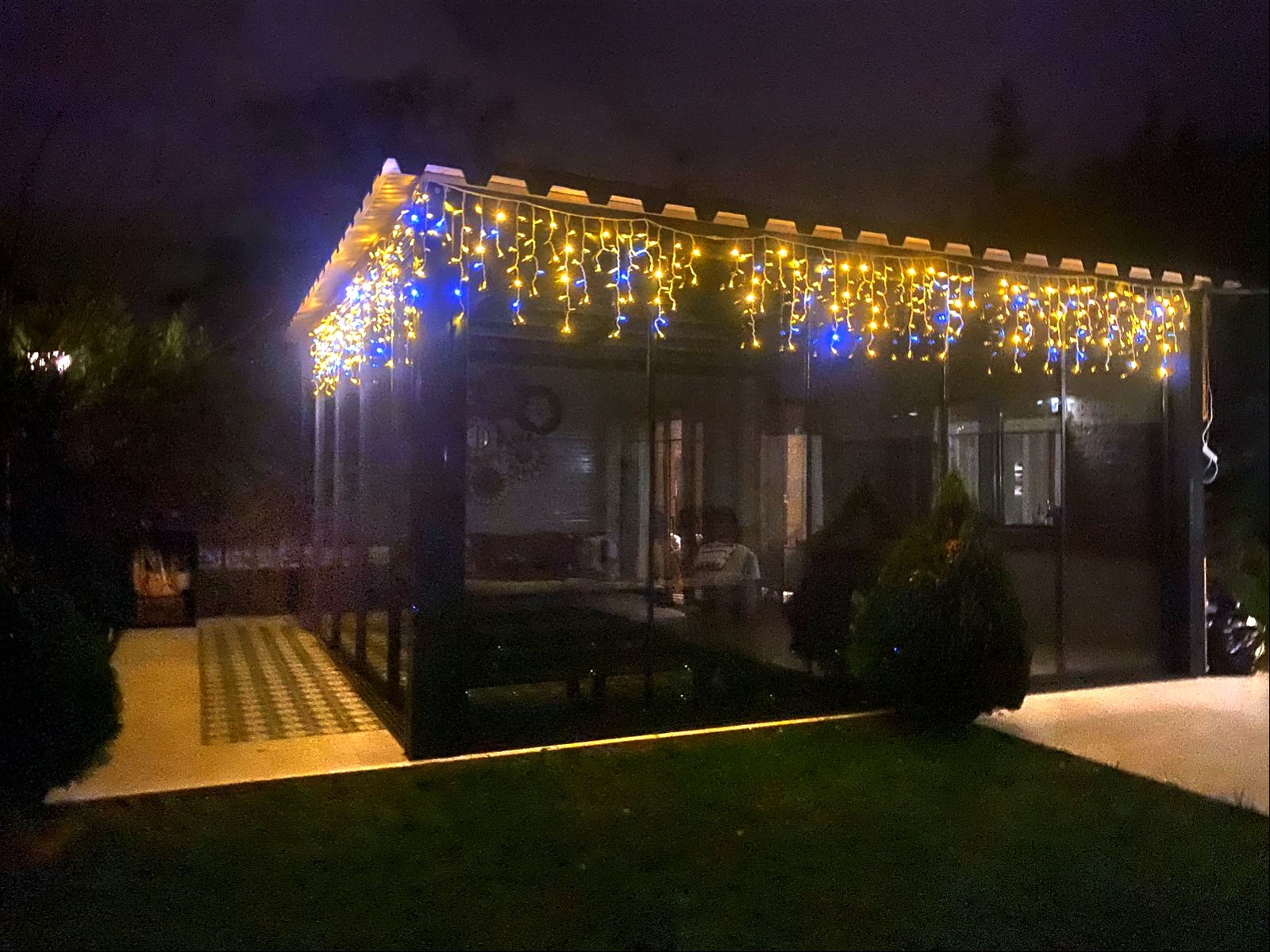 Dış Mekan için IP65 Flaşlı Saçak LED Perde Işık - 3 Metre Genişlik, Fişli ve Eklenebilir