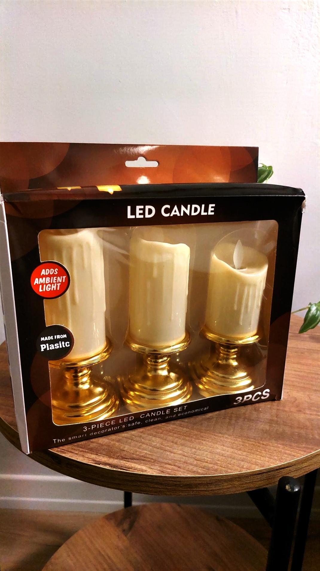 Şamdanlı 3'lü LED Mum Seti: Dekoratif, Pilli ve Romantik Mumlarla Evinize Işıltı Katın