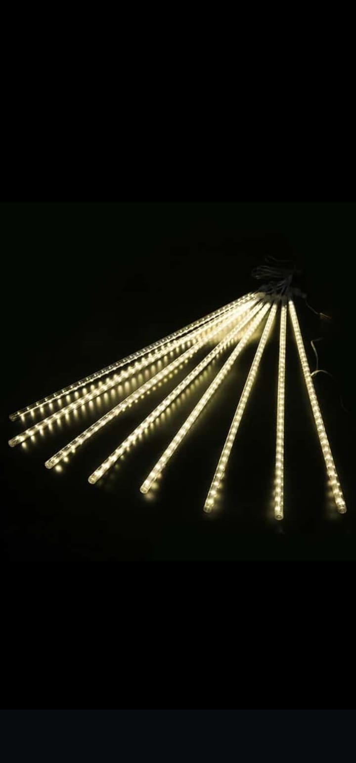 Meteor LED Gün Işığı: 50 cm Çubuklarla 2.5 Metre Genişlikte Aydınlatma